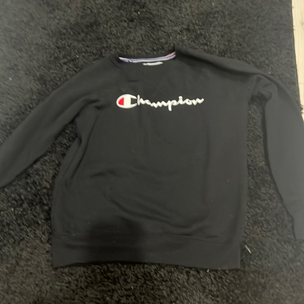 Black champion crew neck woman’s small